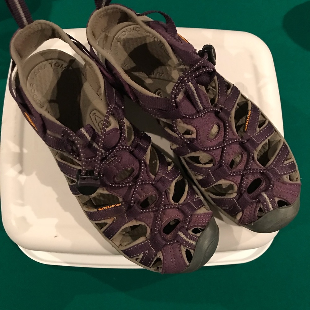 Keen water shoes 8